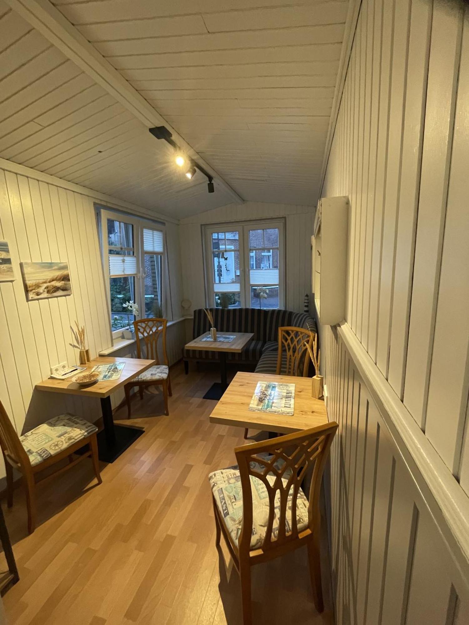 Haus Breslau Hotel Borkum Bagian luar foto